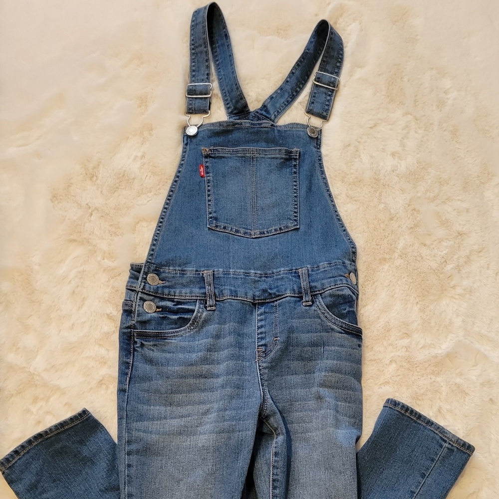 Girls Levi's blue jeans overall. size: 10 regular